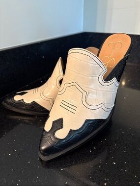 *Jessica Simpson ZURINA Pointed Toe Two-Tone Mule Slides Tooled Western Rodeo